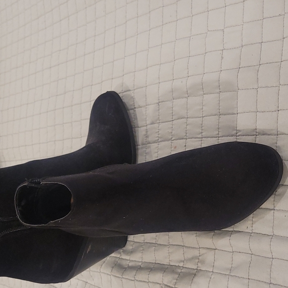 Banana Republic booties - Picture 4 of 7